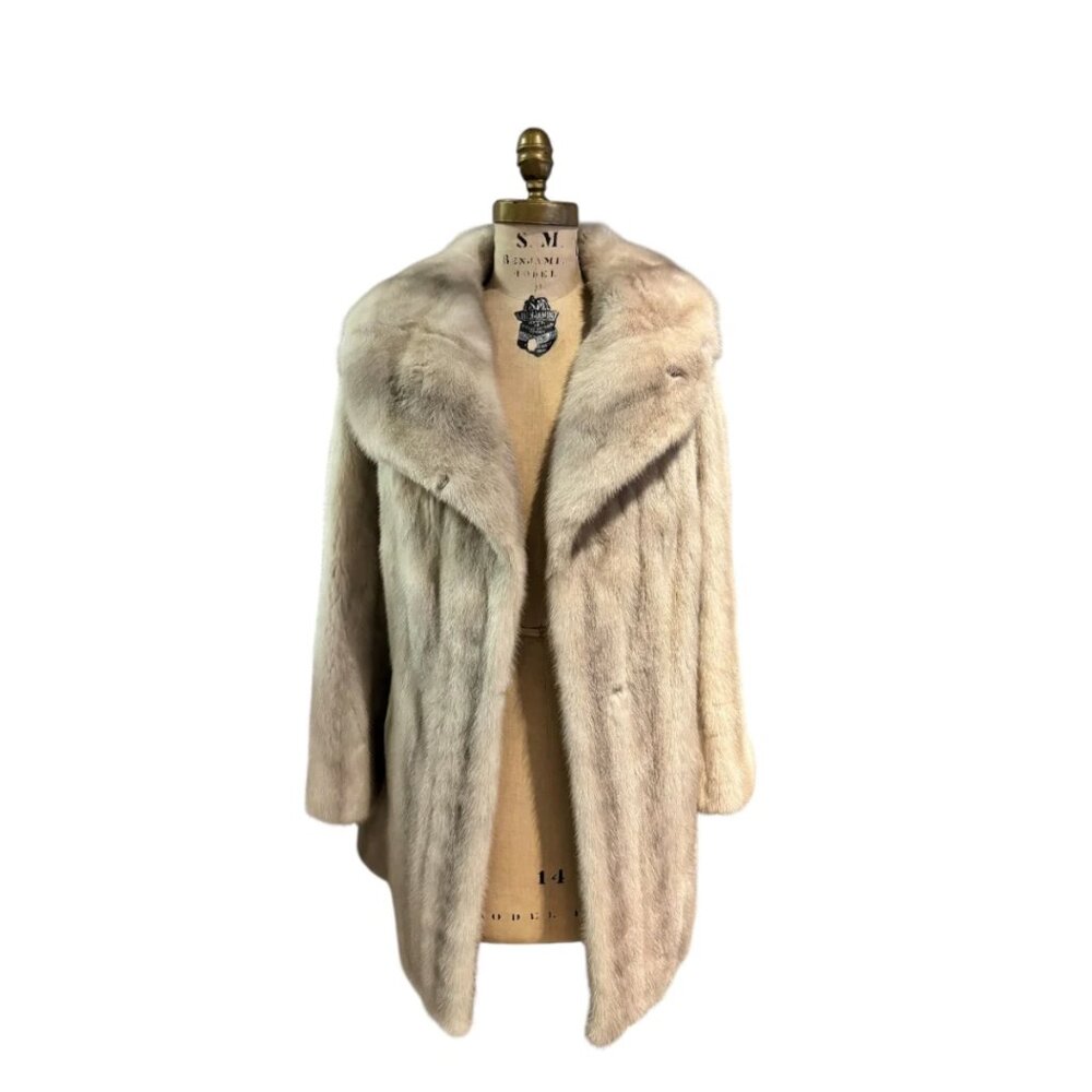 Willman's Furrier White Fur Coat, Medium/Large